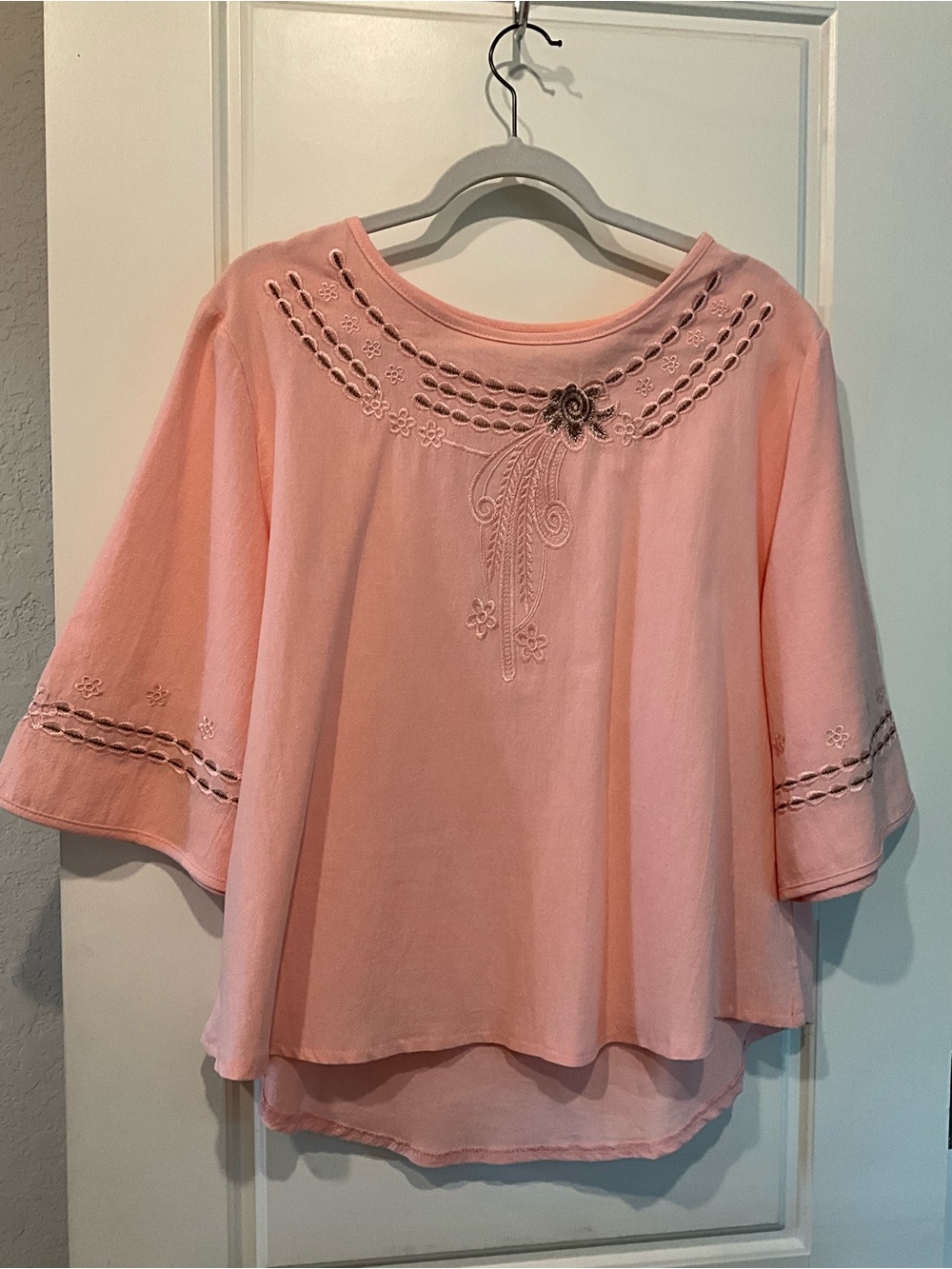 Embroidered Peony Scoop-Neck Blouse - Pink